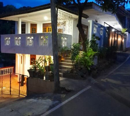 Two storied house for sale in ampitiya, Kandy