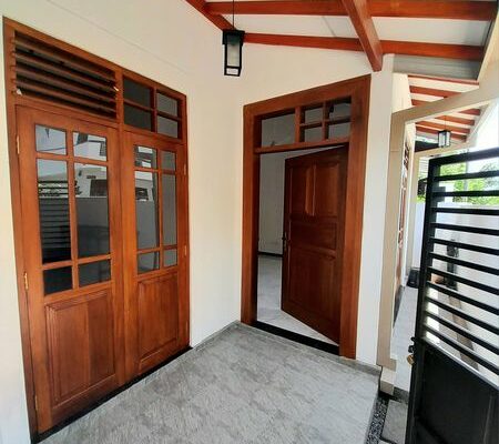 Brand new modern house for sale in Kesbawa, Batuwandara.