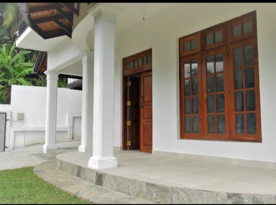 New house for sale in Eriyagama Peradeniya