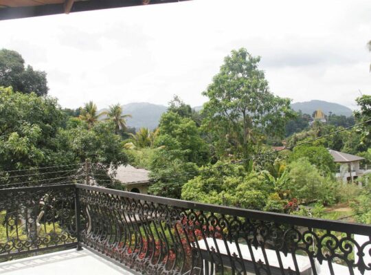 New house for sale in Eriyagama Peradeniya