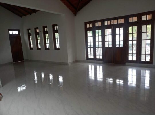 New house for sale in Eriyagama Peradeniya