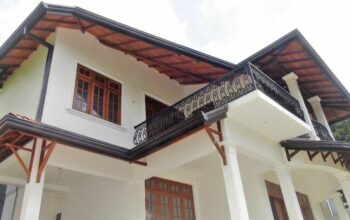 New house for sale in Eriyagama Peradeniya