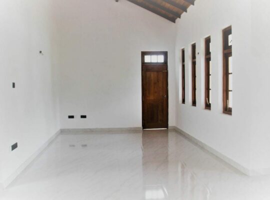 New house for sale in Eriyagama Peradeniya