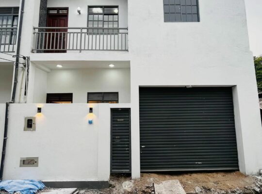 Newly Built House for sale in Rathmalana