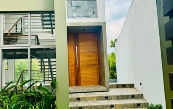 House for sale in Palawatta