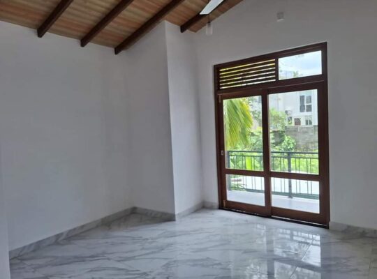 House For Sale at Thalawathugoda