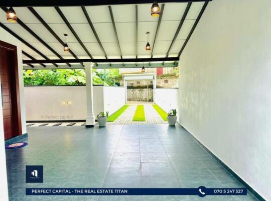 House for sale in Kaduwela