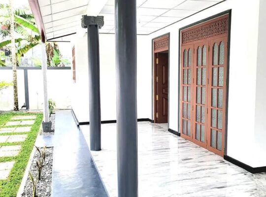 House for sale in Kalagedihena