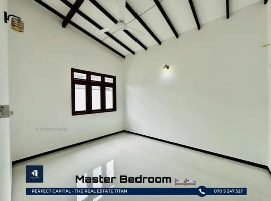House for sale in Kaduwela