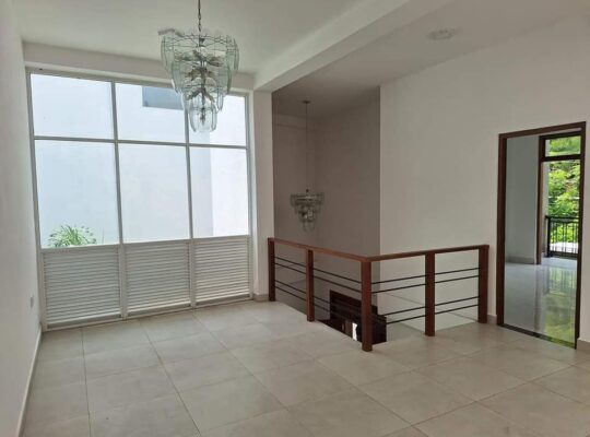 House For Sale at Thalawathugoda