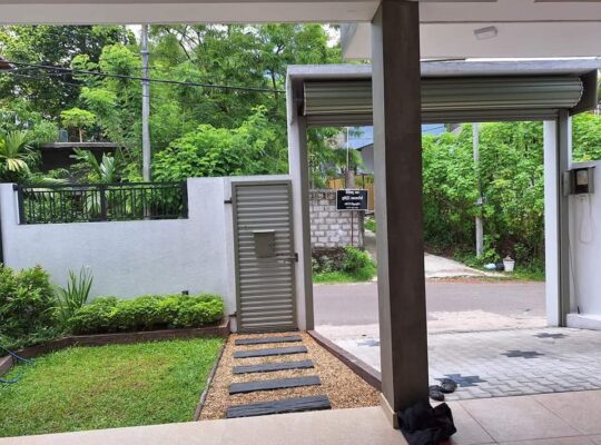 House For Sale at Thalawathugoda