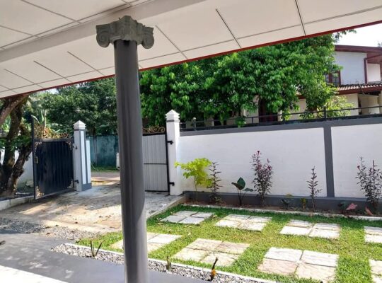 House for sale in Kalagedihena