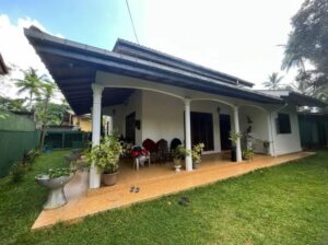 පාදුක්ක ජයන්ති මාවත නිවසක් විකිනීමට ඇත