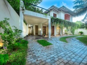 Super luxury house for sale in Battaramulla