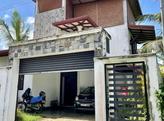 Luxury House for sale in Kathuduwa