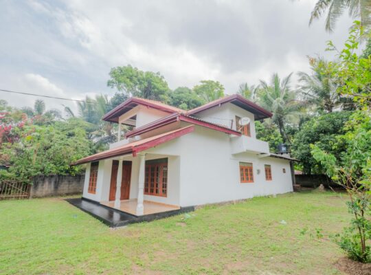 Mordern House for sale in Gampaha Bemulla