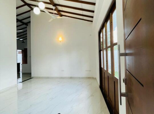 Single story house for sale Athurugiriya
