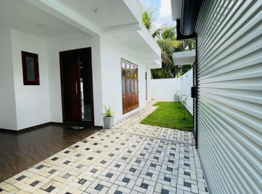 Single story house for sale Athurugiriya