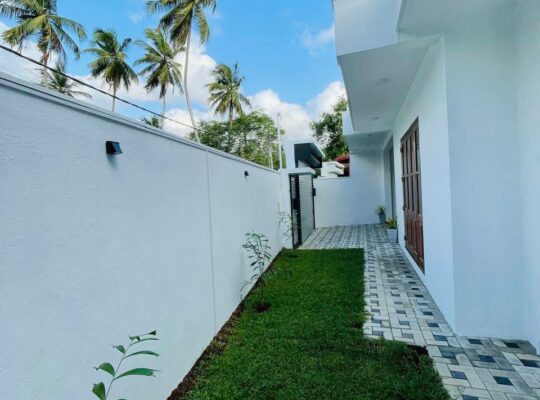 Single story house for sale Athurugiriya